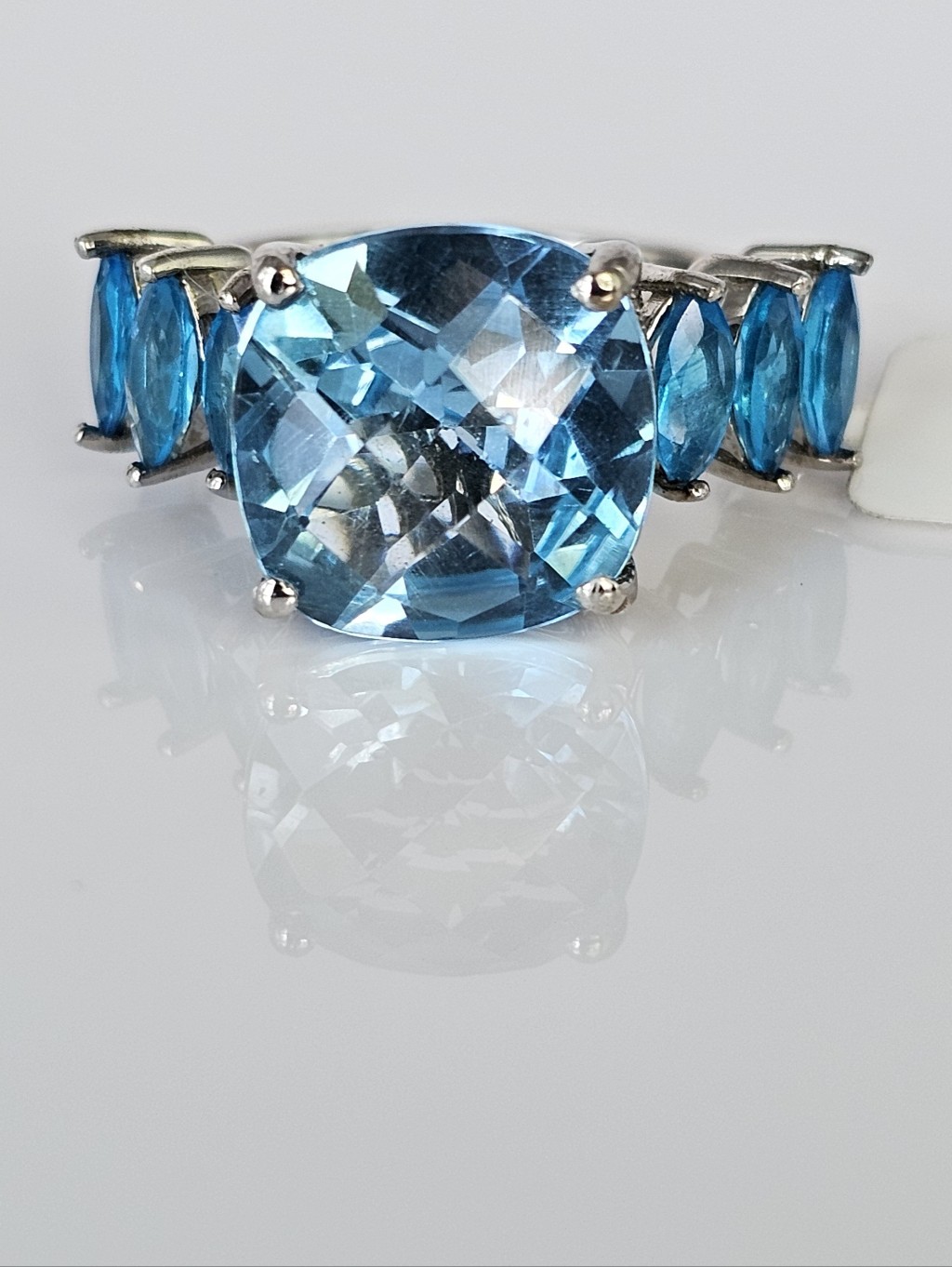 Genuine Swiss Blue Topaz & Neon Apatite Ring Platinum Over Sterling Silver Sz 7!